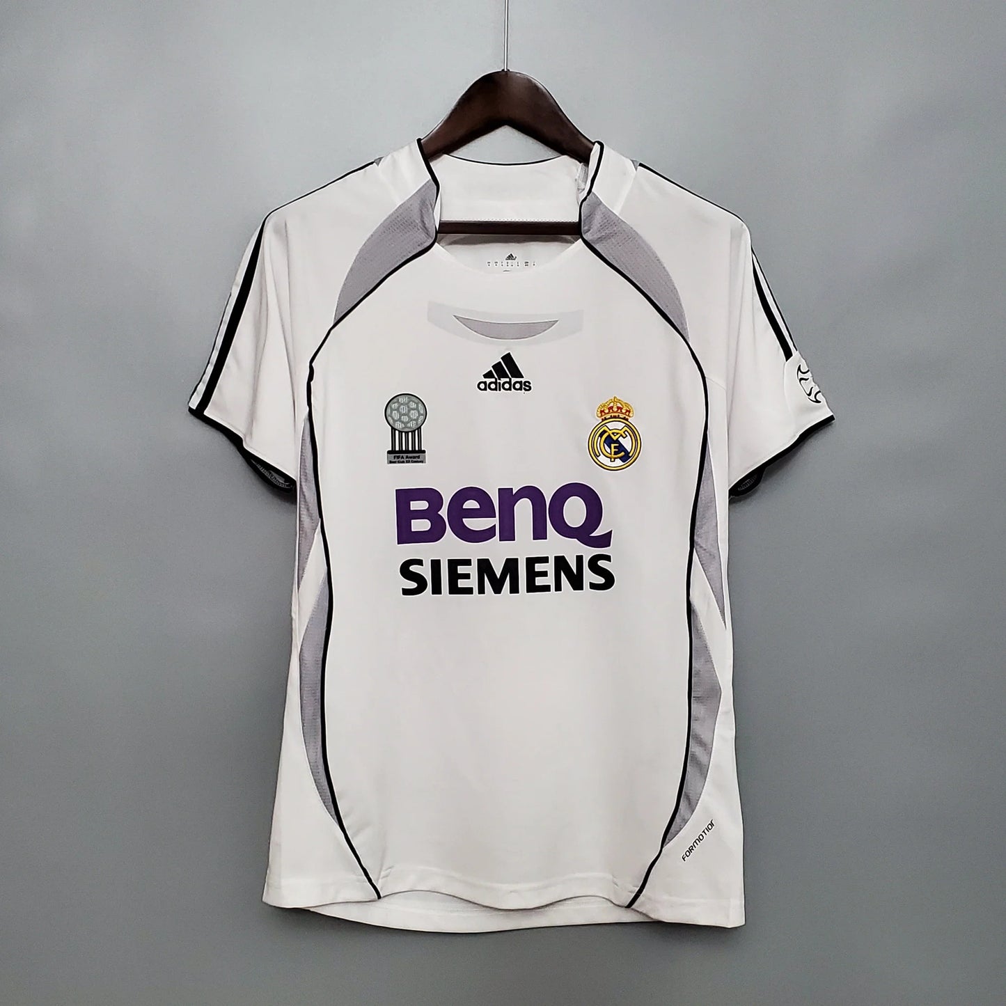 Roberto carlos retro Real madrid kit 2006 full patches