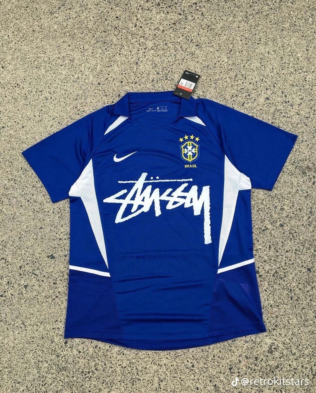 Brazil Retro Stussy Kit away 2002